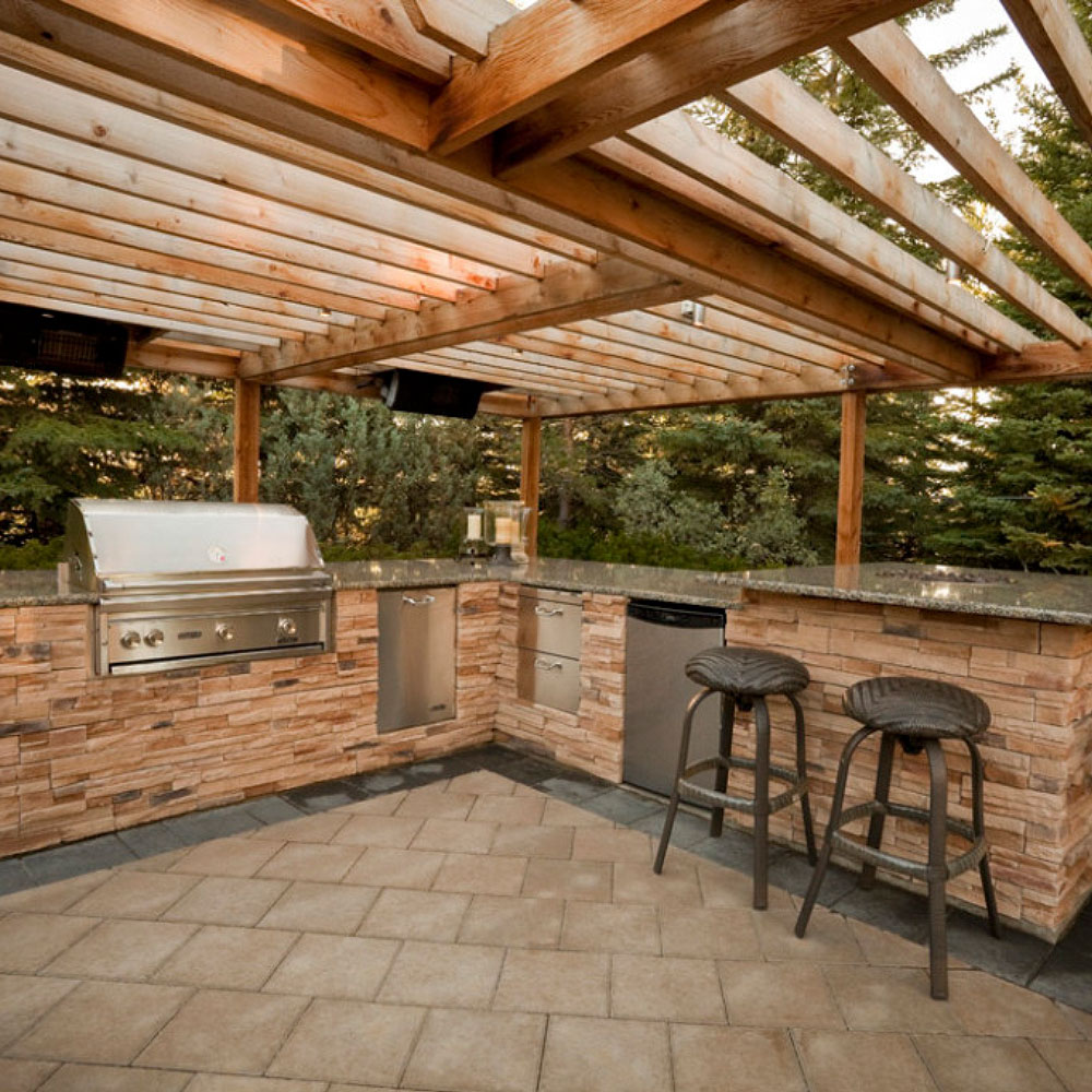 Outdoor Kitchen Design and Build
